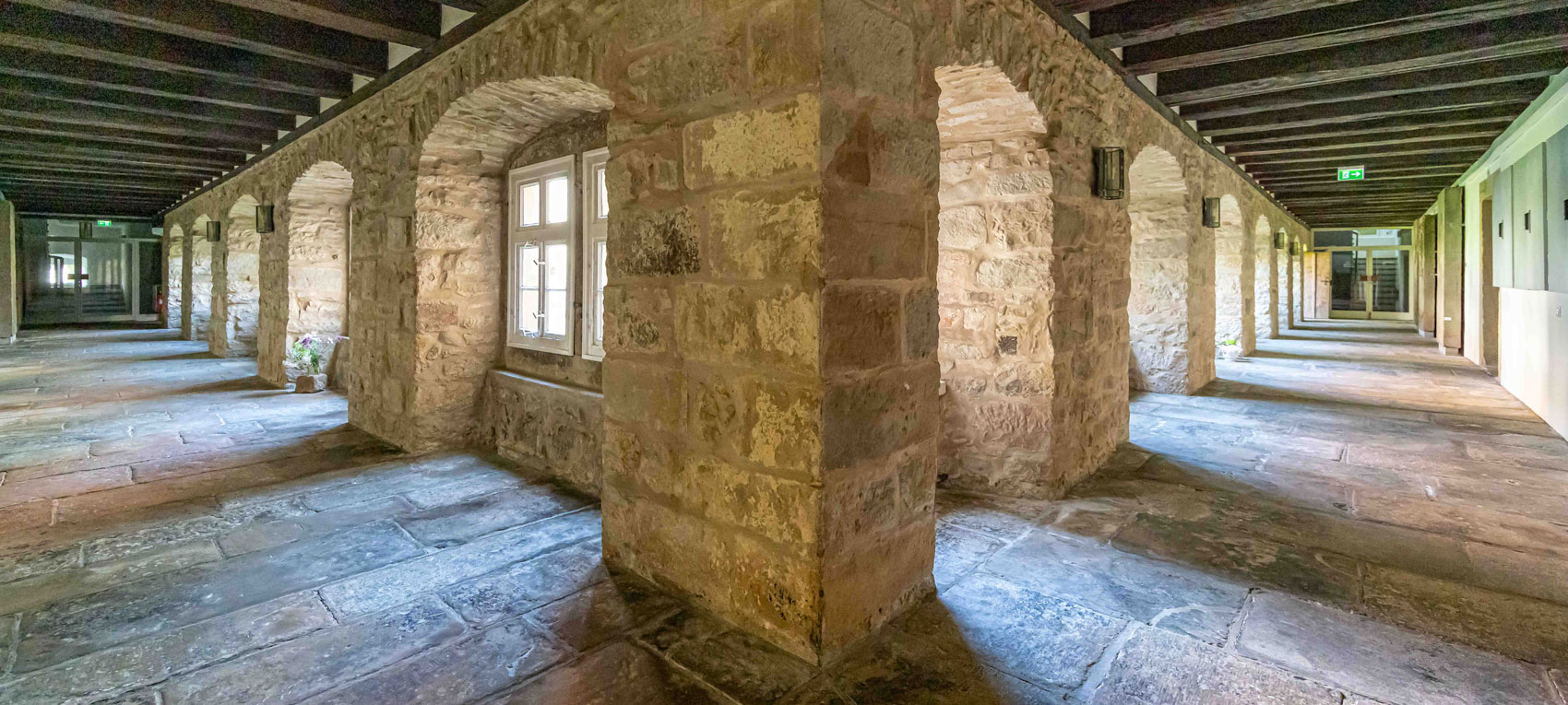 Unterer Kreuzgang des Klosters Barsinghausen. Foto: Albert Hansen